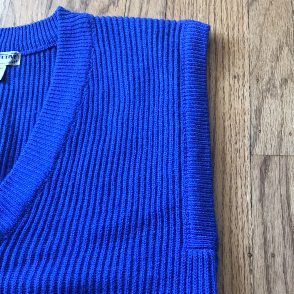 Vest - Picture 5 of 5